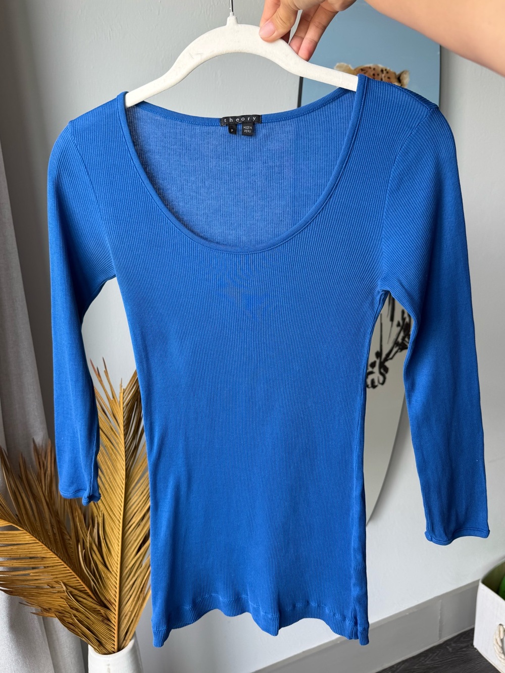 THEORY Royal Blue Ribbed Knit Scoop Neck Tee 3/4 Sleeve